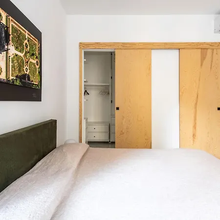 Sartoria Cavour - Modern Sicilian Elegance In A Former Tailor Shop Apartment *